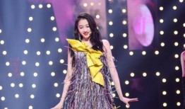 关晓彤鹿晗最新爆料图片,甜蜜瞬间曝光，恋情升温引热议